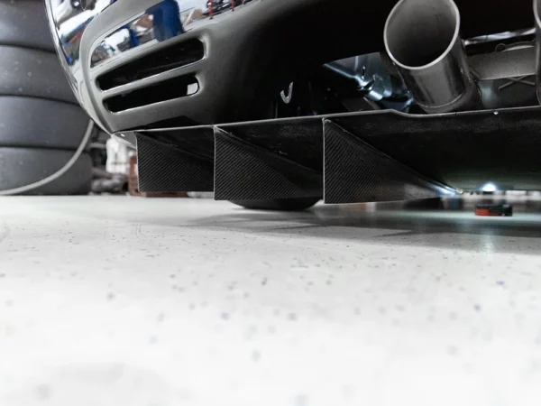 Diffuser-Mounted-Side-Sized Corvette C5 - Diffuser