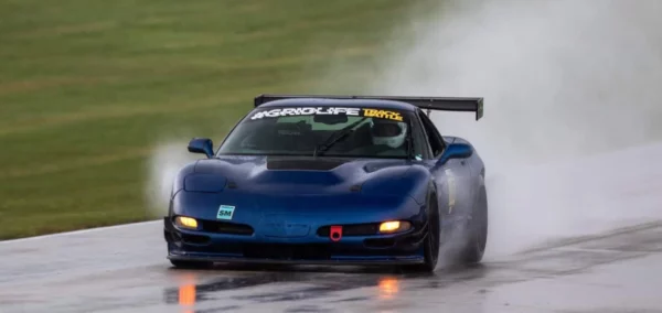 Screenshot_20201002-183138_Gallery Corvette C5 - Louvered Hood